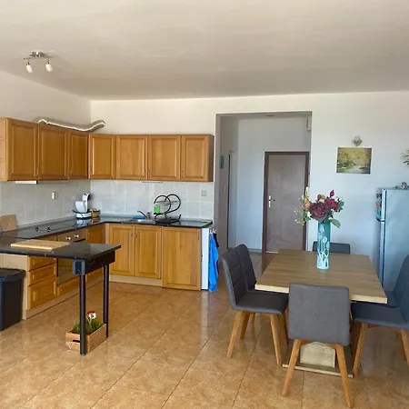 شقة Gorgeous, 1 Bed Apt, Sea Views. *