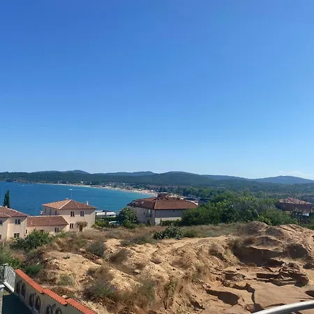Gorgeous, 1 Bed Apt, Sea Views. Djuni