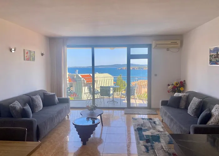 Gorgeous, 1 Bed Apt, Sea Views. * Дюни